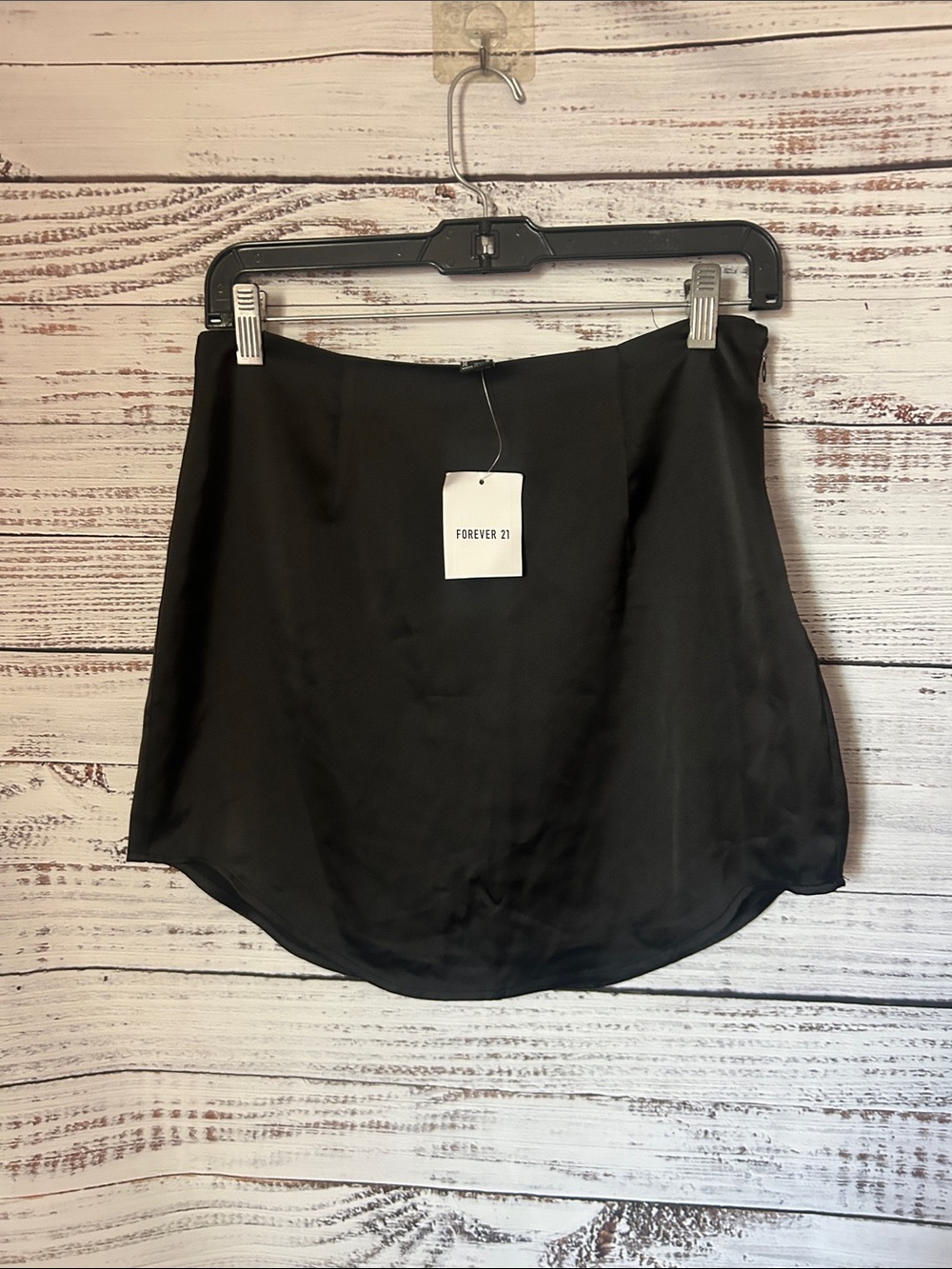 NWT Forever 21 Black Satin Curved Hem Mini Skirt size medium